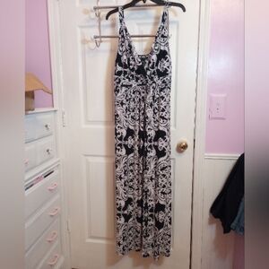 SKU 84W New Directions Petite dress.